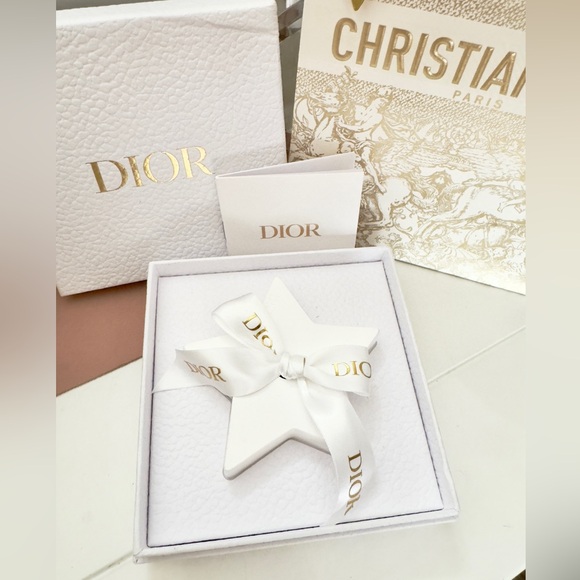 Christian Dior Ceramic Star Fragrance Diffuser/ Paper Weight - Picture 1 of 7